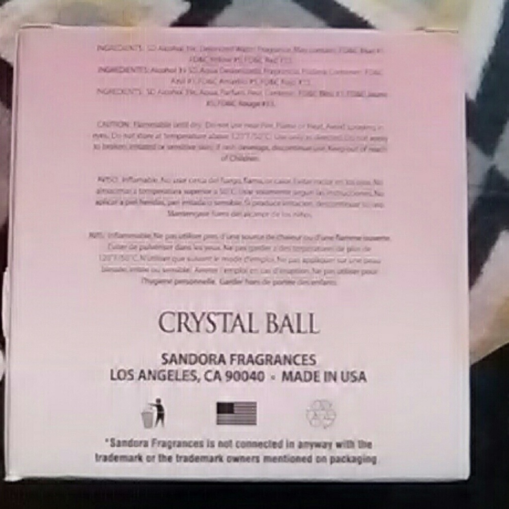 Perfume - Picture 3 of 3